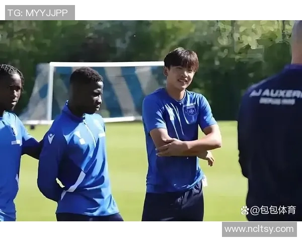 世界足球明星的儿子们如何继承父辈的荣耀与梦想的旅程